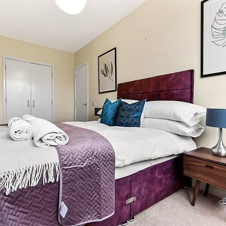Large Group & Contractor Booking! Duplex W/Parking Milton Keynes Eksteriør billede