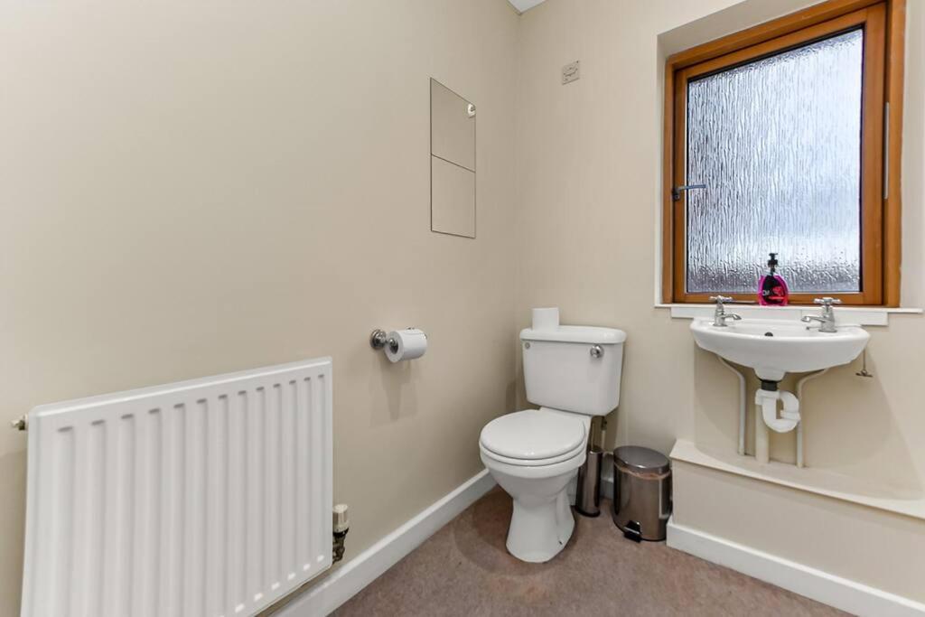 Large Group & Contractor Booking! Duplex W/Parking Milton Keynes Eksteriør billede